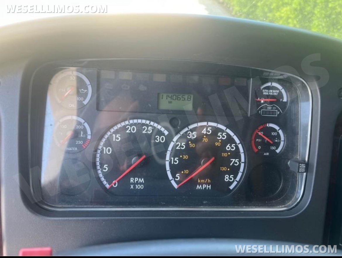 Photo of Limo Bus for sale: 2014 Freightliner M2 40&quot; by Pinnacle Manufacturing