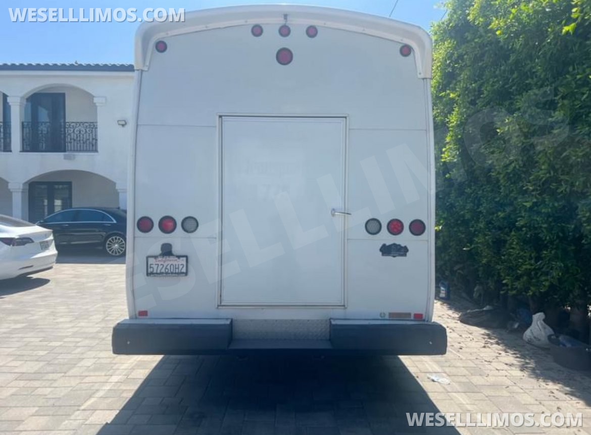 Photo of Limo Bus for sale: 2014 Freightliner M2 40&quot; by Pinnacle Manufacturing