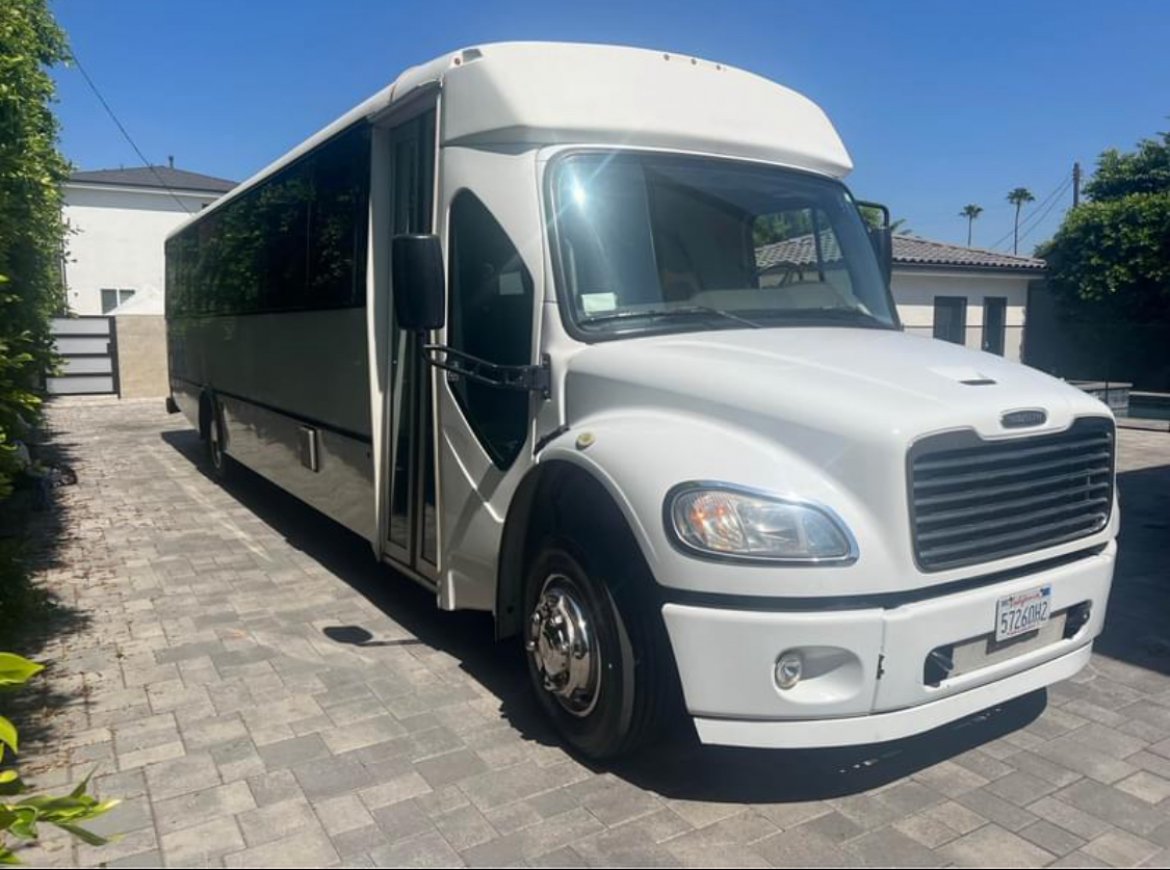 Limo Bus for sale: 2014 Freightliner M2 40&quot; by Pinnacle Manufacturing