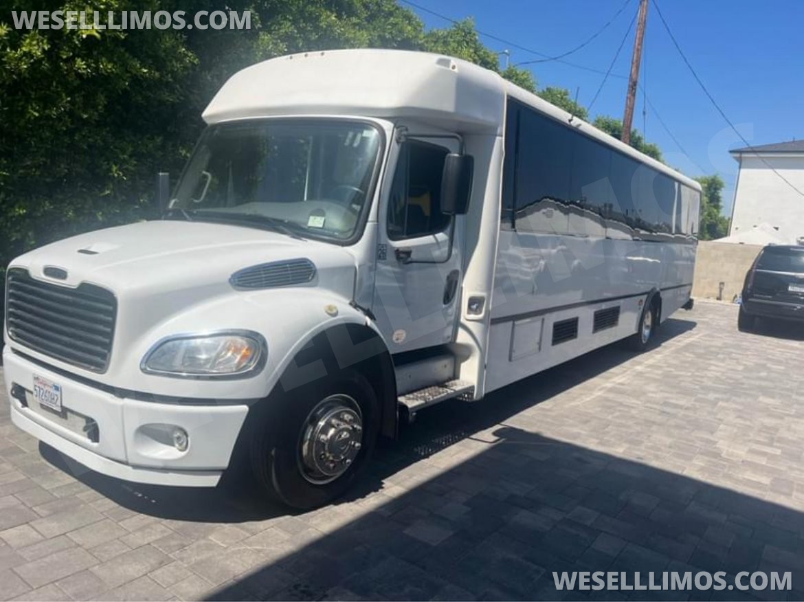 Photo of Limo Bus for sale: 2014 Freightliner M2 40&quot; by Pinnacle Manufacturing