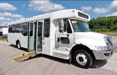 2015 IC ElDorado National pc505 Shuttle Bus