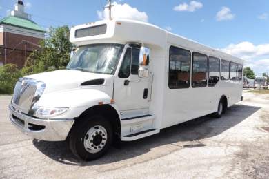 2015 IC ElDorado National pc505 Shuttle Bus