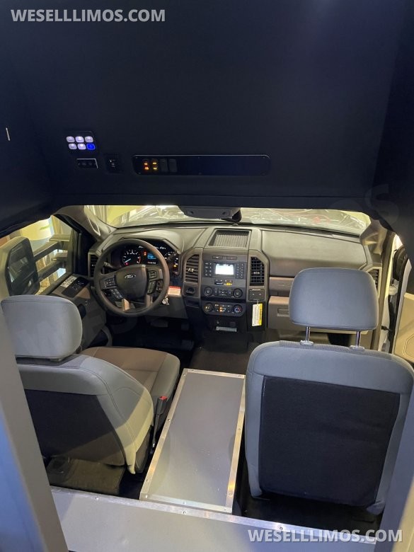 LGE Coachworks F550 Limo Bus 29+ Passengers