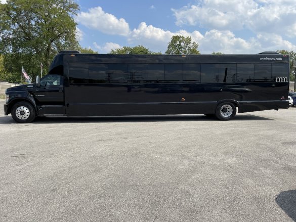 2016 Tiffany Coachbuilders Ford F-750 Limo Bus