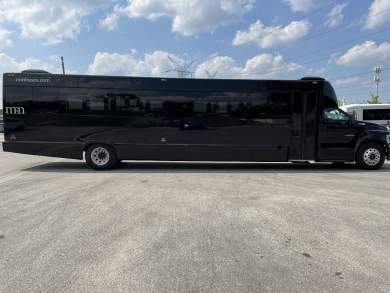 2016 Tiffany Coachbuilders Ford F-750 Limo Bus