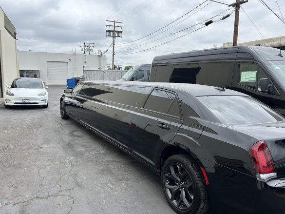 2023 SPV Conversions Chrysler 300 140" 4 Door  Limousine Limousine