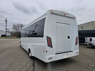 2018 Berkshire Ford E-450 Paratransit Shuttle Bus