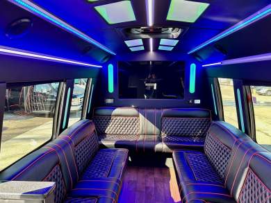 2017 Global Motor Coach Ford E-350 Limo Bus