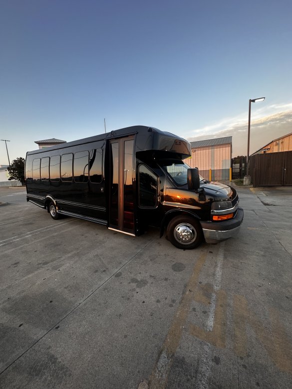 2016 Turtle top Chevrolet Express Odyseey  4500 Shuttle Bus