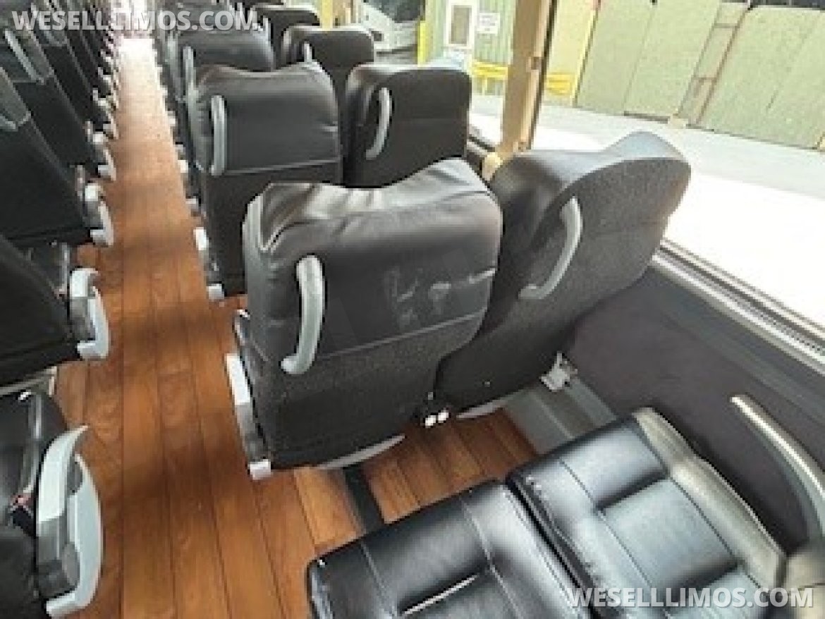 Motorcoach for Sale in Cincinnati, OH - Photo 8