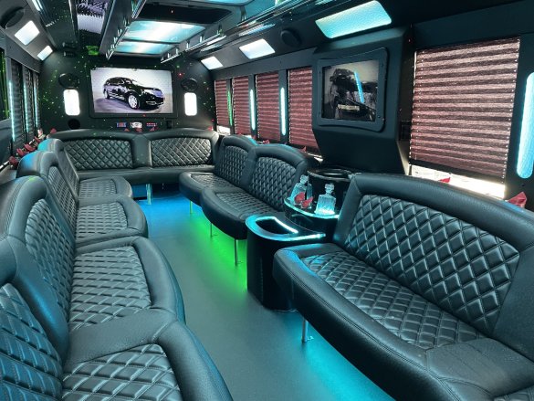 2017 Tiffany Coachbuilders Ford F-550 Limo Bus