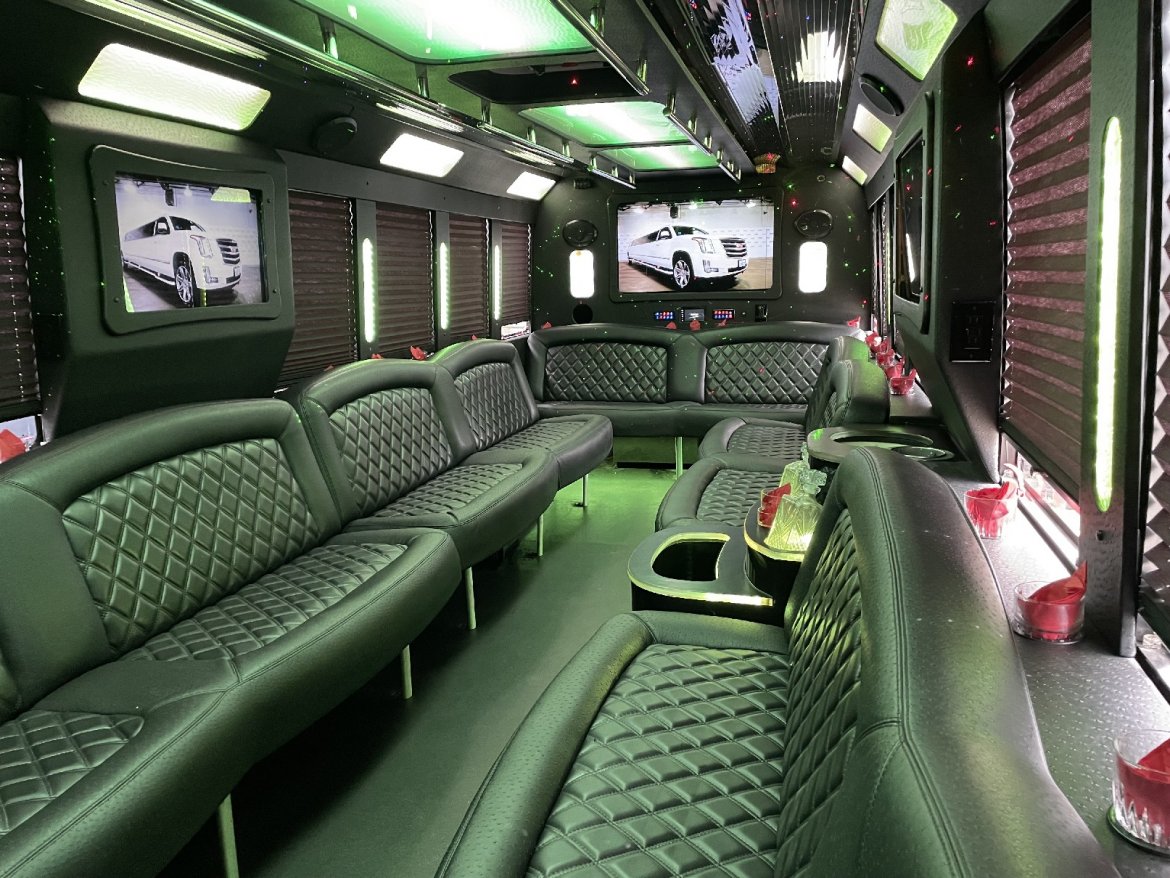 Limo Bus for Sale in Chicago, IL - Photo 13