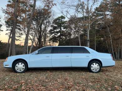 2003 Cadillac Deville Limousine