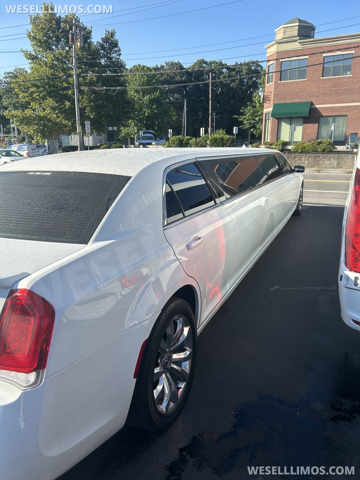 Photo of Limousine for sale: 2019 Chrysler 300 140&quot; by Limoland