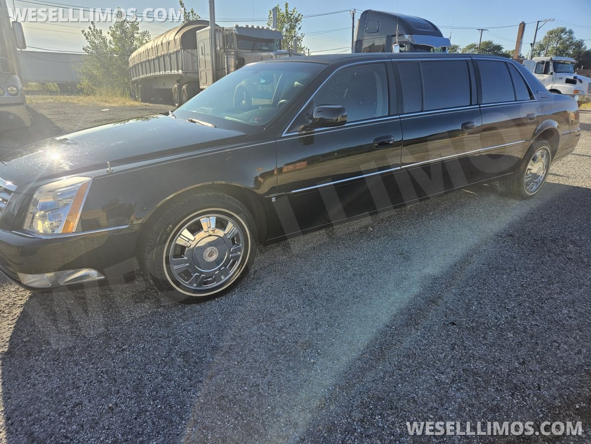 Funeral for Sale in Chicago, IL - Photo 2