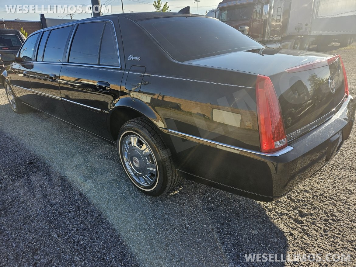 Funeral for Sale in Chicago, IL - Photo 4