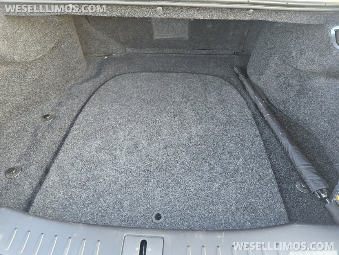 Funeral for Sale in Chicago, IL - Photo 18