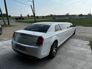 2019 Chrysler 300 Limo 140 Inch Limousine Springfield Coach