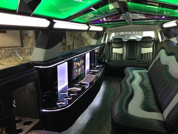 2019 Chrysler 300 Limo 140 Inch Limousine Springfield Coach