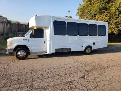 2014 Ford E450 Limo Bus