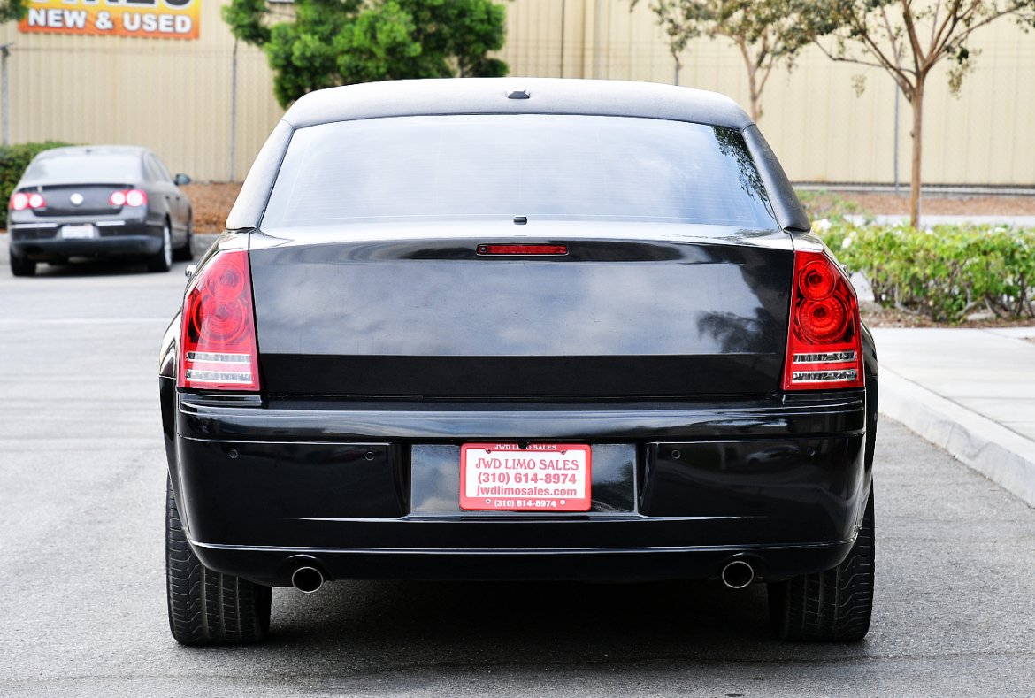 Photo of Limousine for sale: 2010 Chrysler 300 140&quot; by American Custom Coach