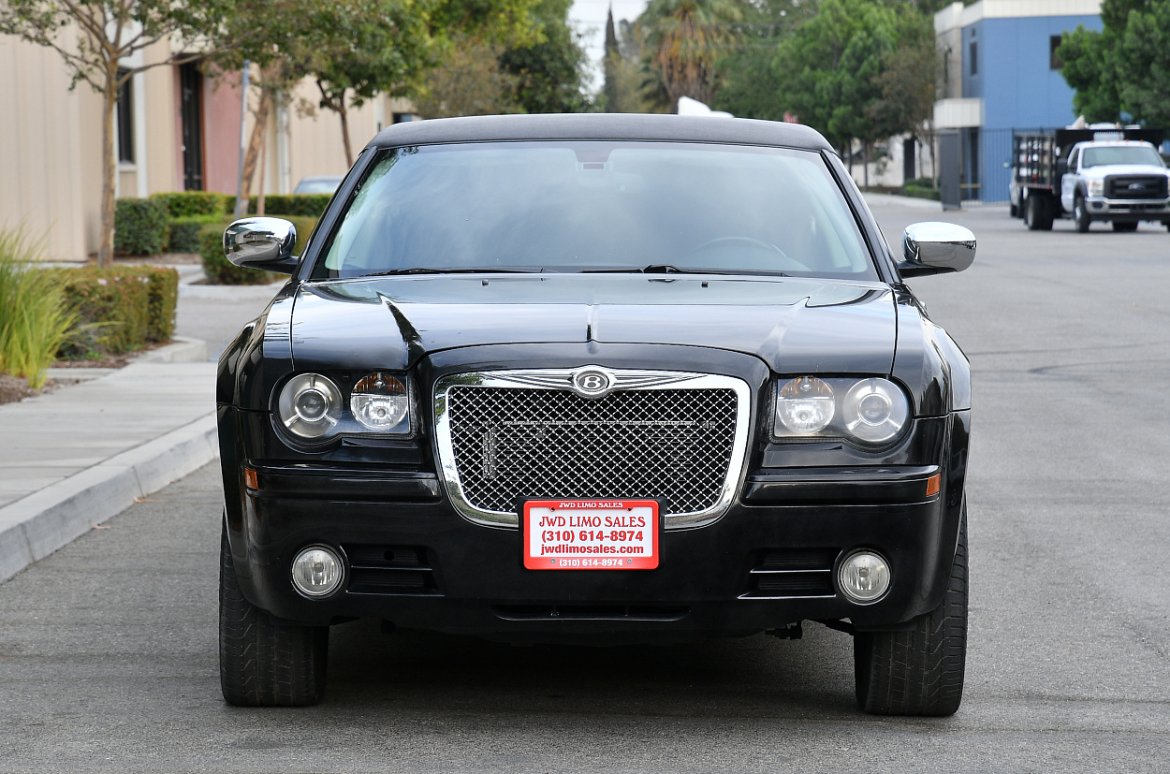 Photo of Limousine for sale: 2010 Chrysler 300 140&quot; by American Custom Coach