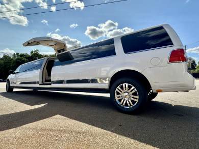 2007 Lincoln Navigator SUV Stretch w/Jet doors