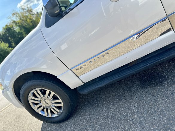 2007 Lincoln Navigator SUV Stretch w/Jet doors