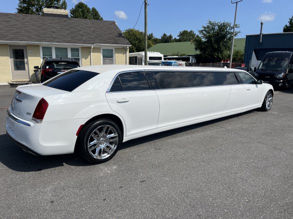 2019 Springfield  Coach Chrysler 300 Limousine