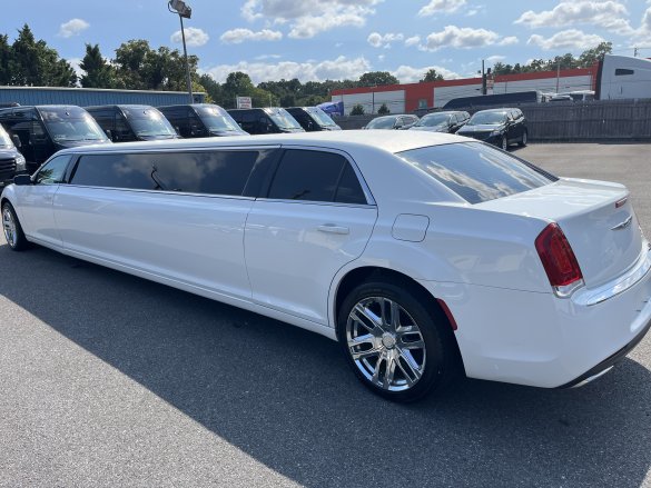 2019 Springfield  Coach Chrysler 300 Limousine