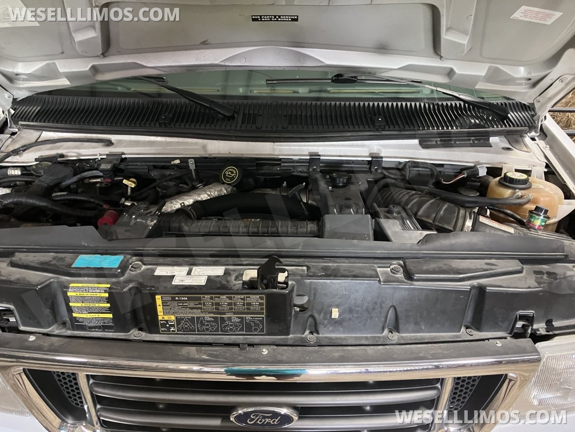 Photo of Limo Bus for sale: 2007 Ford E450 Super Duty 25&quot;