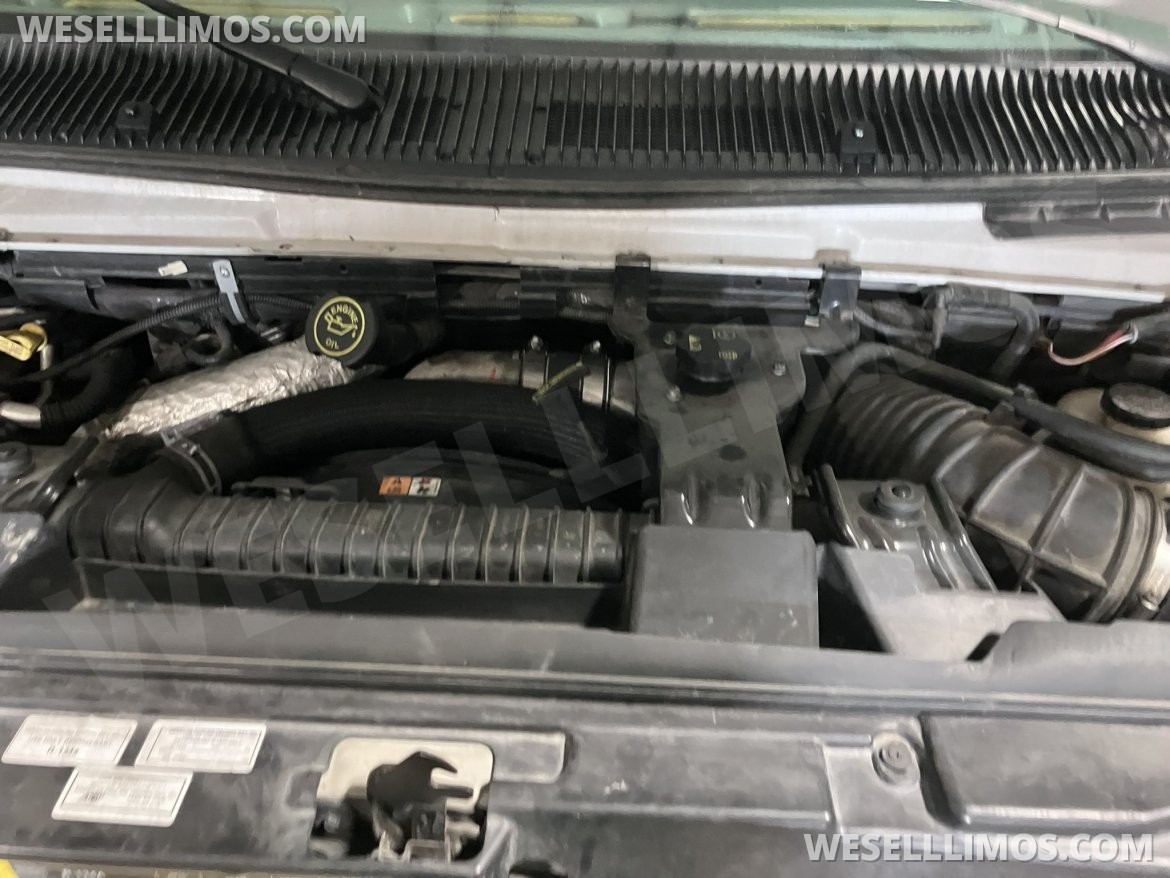 Photo of Limo Bus for sale: 2007 Ford E450 Super Duty 25&quot;