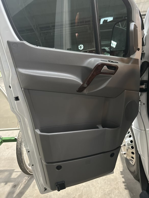 2016 Battisti Customs Mercedes-Benz Sprinter 170 Sprinter