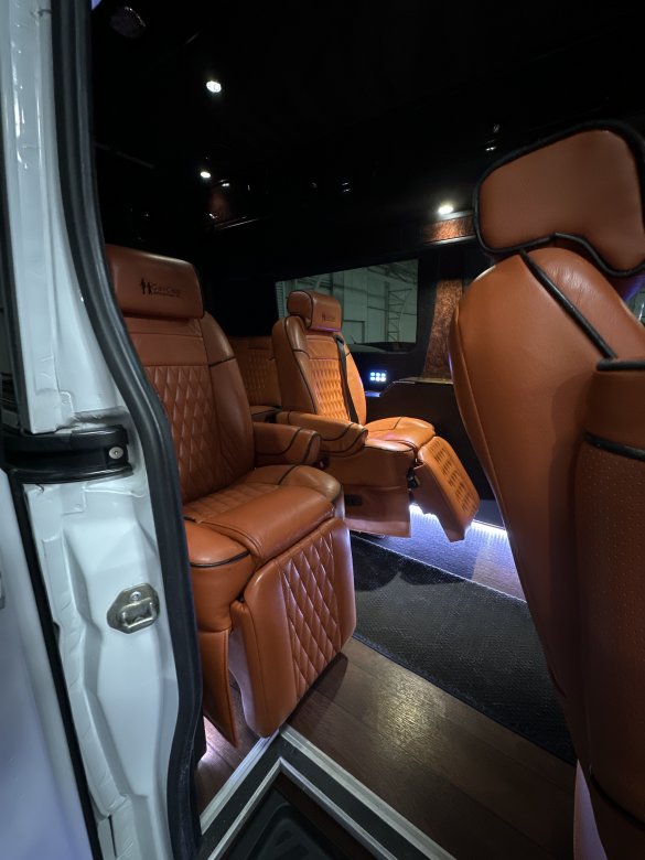 2016 Battisti Customs Mercedes-Benz Sprinter 170 Sprinter