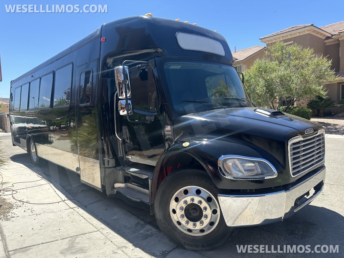 Limo Bus for Sale in Las Vegas, NV - Photo 5
