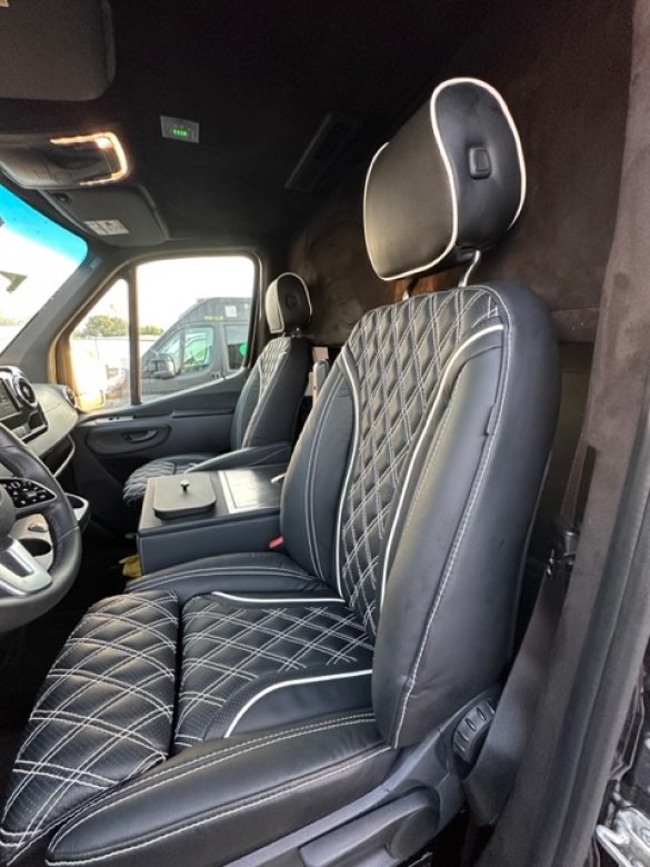 2022 Mercedes VIP/CEO Sprinter - Starlight