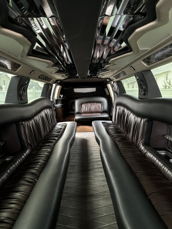 2015 Pinnacle  Chevrolet Suburban SUV Stretch