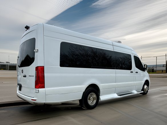 ..White.. 2024 Global Motor Coach Mercedes-Benz Sprinter 3500 3 Seat Limousine