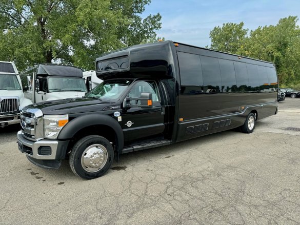 2014 LGE Coachworks Ford F550 Limo Bus