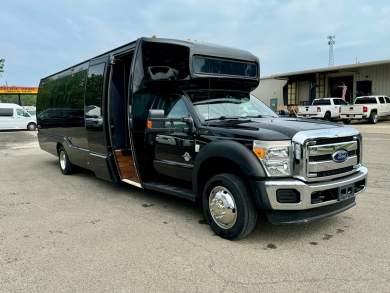 2014 LGE Coachworks Ford F550 Limo Bus