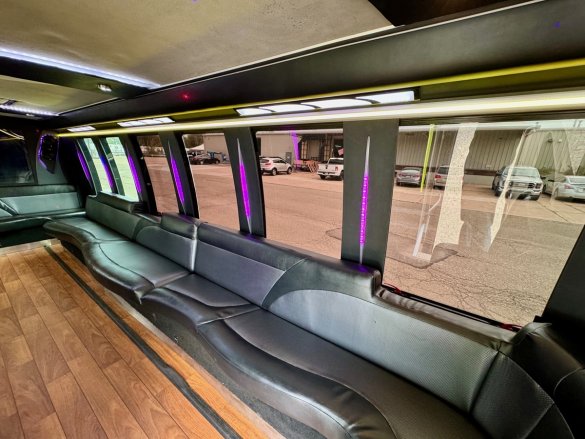 2014 LGE Coachworks Ford F550 Limo Bus