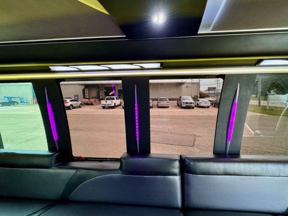 2014 LGE Coachworks Ford F550 Limo Bus