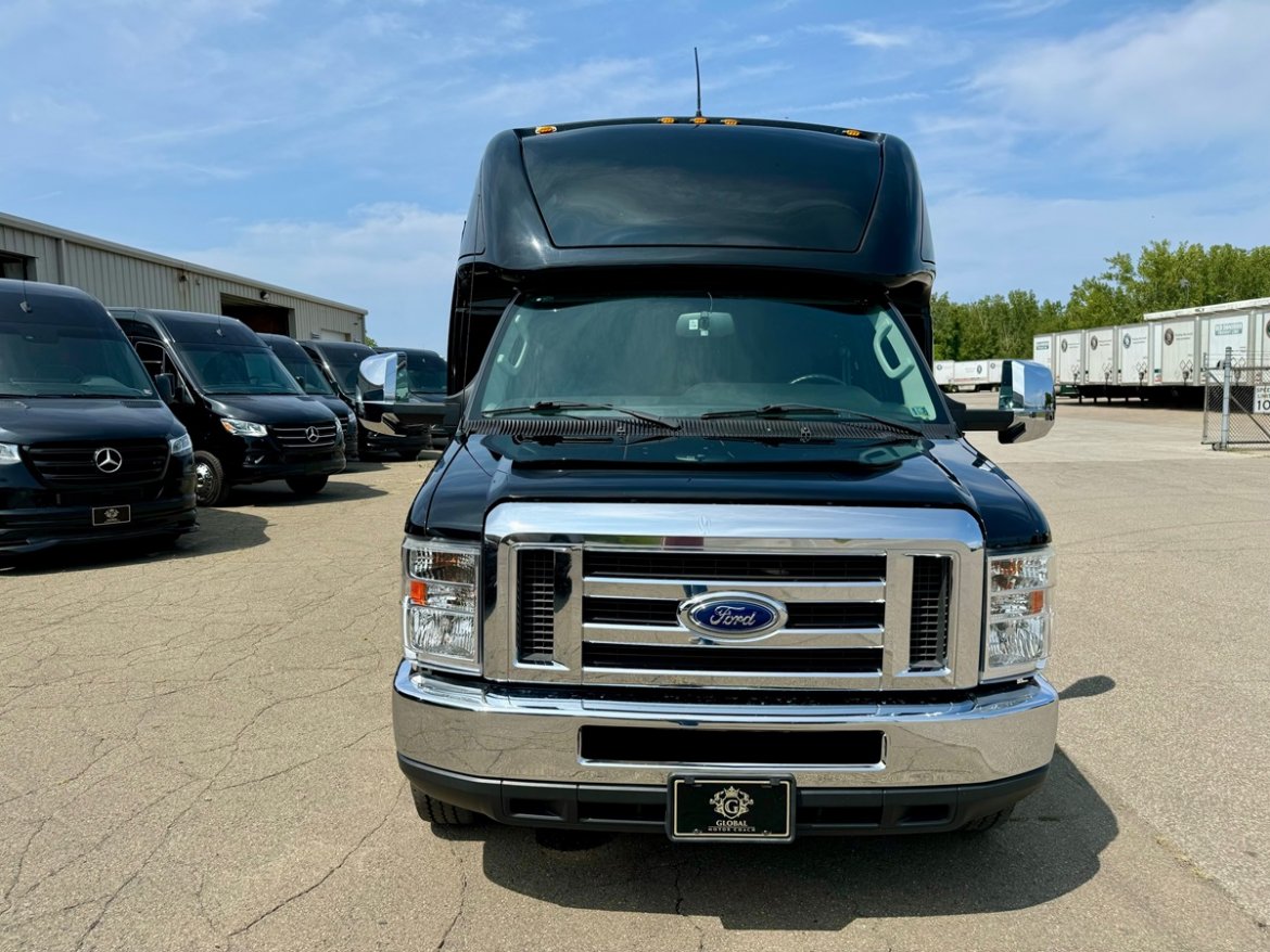 2017 Global Motor Coach Ford E450 Limo Party Bus - Photo 3