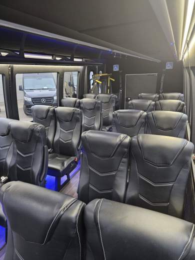 2018 Berkshire Ford E450 Paratransit Shuttle Shuttle Bus