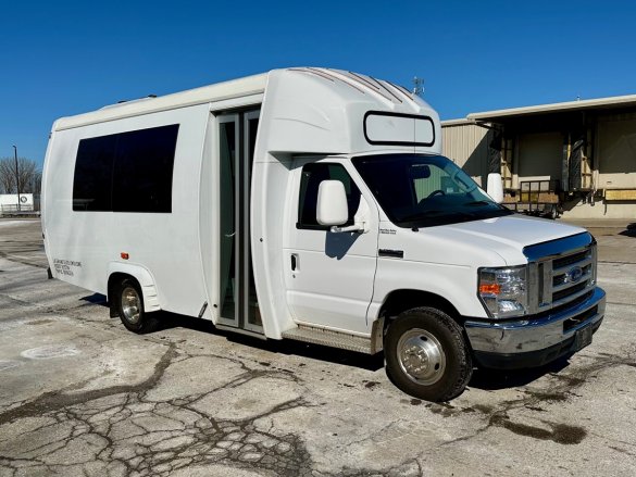 2018 Global Motor Coach Ford E350 Limo Party Bus