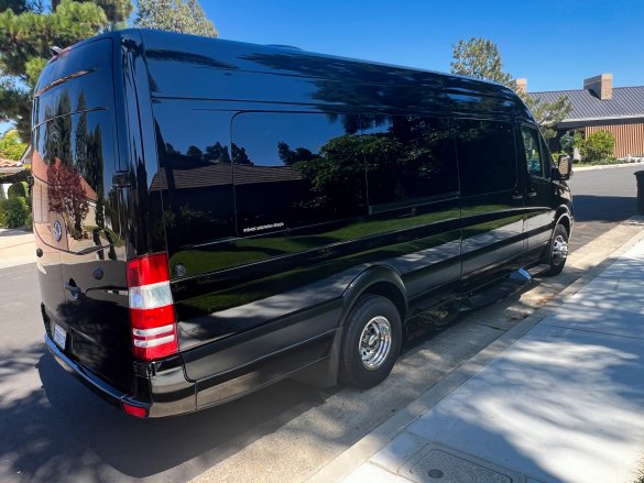 2016 Mercedes-Benz 3500 170" Sprinter with GlideRite "Air Ride" Suspension