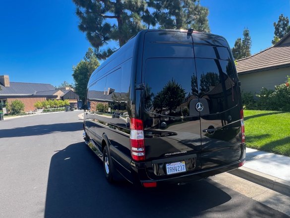 2016 Mercedes-Benz 3500 170" Sprinter with GlideRite "Air Ride" Suspension