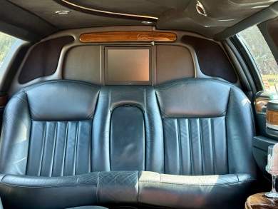 2006 Krystal Lincoln Town Car Limousine