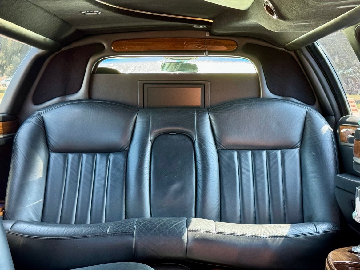 Limousine for Sale in Erie, PA - Photo 13