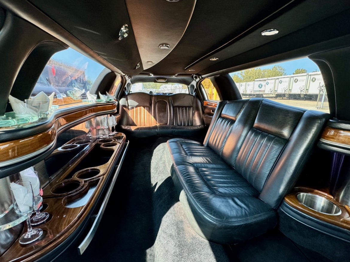 Limousine for Sale in Erie, PA - Photo 17